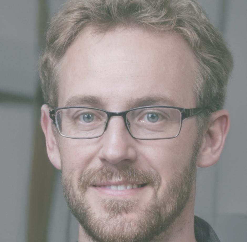 Ruben Ashford, educational psychology expert teaching budget courses